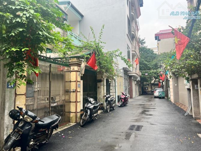 BÁN NHÀ PHỐ PHÙNG CHÍ KIÊN, Ô TÔ, 6 TẦNG, THANG MÁY, 50M2, GIÁ 14.6 TỶ