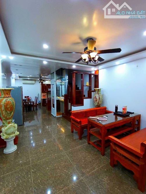 Nhà Mới Xây 6 Tầng Thang Máy, 40m2, Cầu Giấy- Vào Ở Ngay Chỉ Hơn 9 tỷ