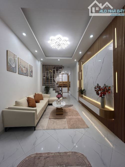 TRUNG TÂM HOÀNG MAI, FULL NỘI THẤT, 40M2 - 5 NGỦ