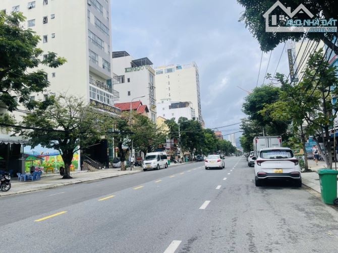 👉 BÁN BIỆT THỰ 3 TẦNG 3 MÊ ĐẸP FULL NỘI THẤT DT 125M2 HỒ NGHINH CÁCH BIỂN 100 M GIÁ 18 TỶ