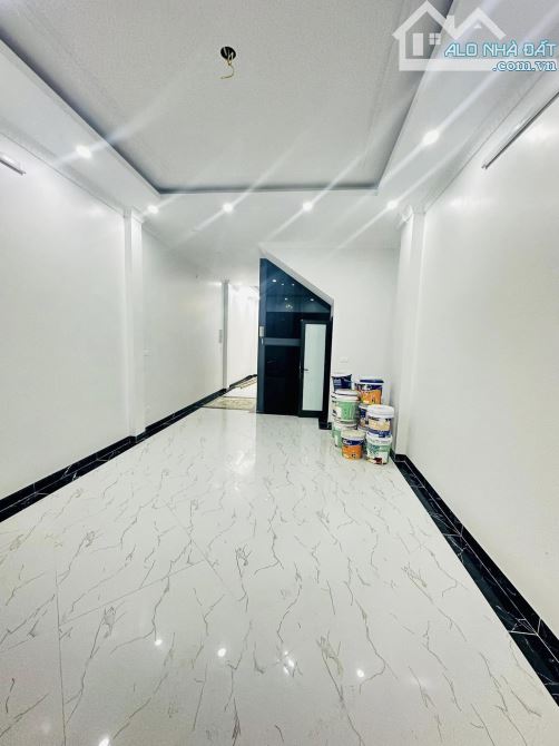 54M2 CẦU GIẤY NHÀ MỚI KEENG  - THANG MÁY - HAI THOÁNG - NGÕ THÔNG