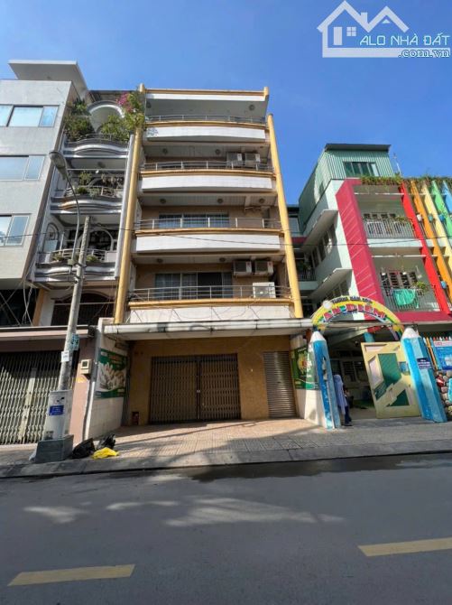 Building mặt tiền đường An Điềm, Phường 10, Quận 5. DT: 7.3*17M. Hạ giá từ 60 tỷ về 49 tỷ