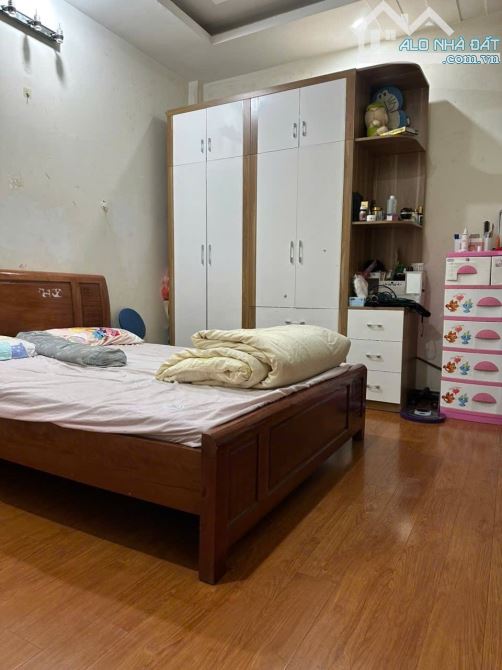 Bán nhà ngã 3 Trung Văn,  Lương Thế Vinh, Phùng Khoang, Nam Từ Liêm. Giá : 13,3 Tỷ