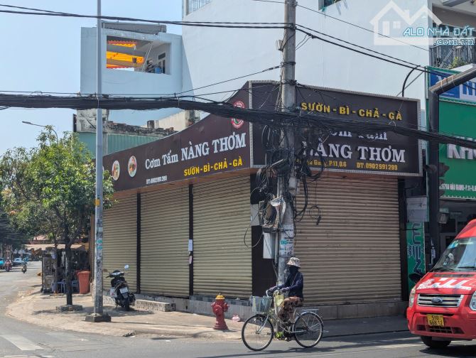 Cho thuê nhà Góc 2MT 879 Hậu Giang, Quận 6 - DT 4x20m, trệt 1 lầu