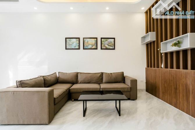 BÁN NHÀ MẶT TIỀN HỒ NGHINH 3 TẦNG ĐANG CÓ DÒNG TIỀN CHO THUÊ 30 Tr/ Tháng .