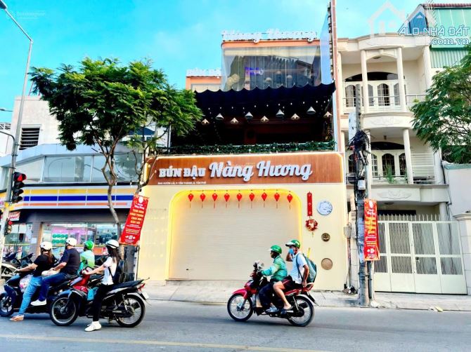 Bán nhà mặt tiền kinh doanh số 56A Vườn Lài, P. Tân Thành, Q. Tân Phú. (DT: 7.9x18m)