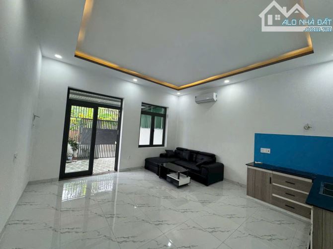 🏡 NHÀ ĐẸP – TRẦN CAO, RỘNG RÃI, SÁT CHỢ – GIÁ CỰC TỐT CHO NGƯỜI CẦN Ở NGAY! 🏡