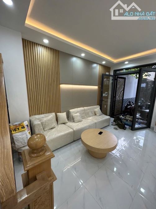 Bán Nhà Bình Thạnh- Hoàng Hoa Thám - Nhà Đẹp 4 Tầng - DT 40m2 - Full Nội Thất - Nhỉnh 6 tỷ