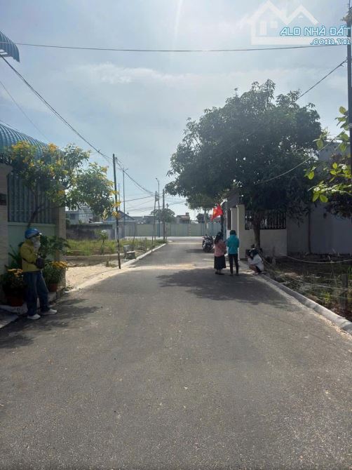 Bán lô đất đẹp đường nhựa P11 thành phố vũng tàu DT: 89m² giá: 2 tỷ 350