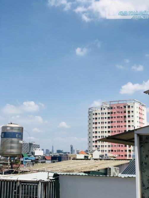 Tám Danh p4 Q8, nở hậu, view landmark bitexco, 32m2, cách mặt tiền 10m - 10