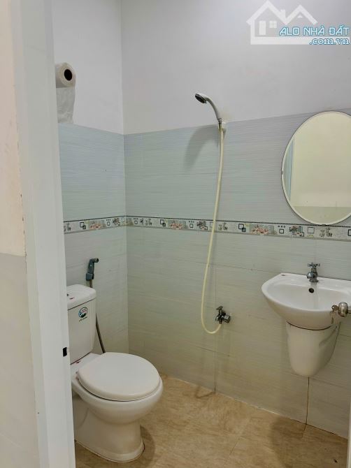 Cần bán nhà mới 3 phòng 2 wc Huỳnh Tấn Phát Phan Rang kề khu K1 - 11