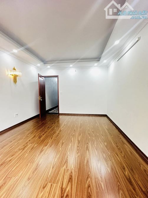 54M2 CẦU GIẤY NHÀ MỚI KEENG  - THANG MÁY - HAI THOÁNG - NGÕ THÔNG - 11