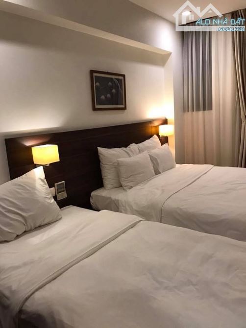 Bán khách sạn 3* mặt phố Võ Chí Công 380m2 Tây Hồ - 56 phòng - mặt tiền 15m - giá 190 tỷ - 1