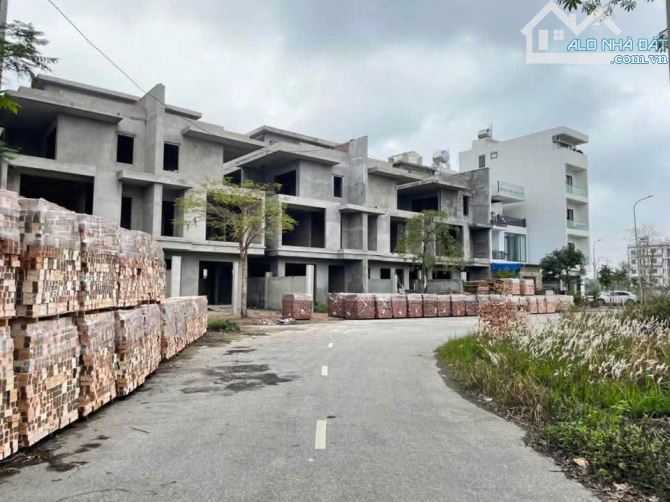 Bán đất Yên Mẫn nhìn vườn Hoa . dt 75m , mt 5m . hướng TN . giá 6ty050 - 1