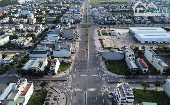 Cần bán miếng đất 125m2 Khu TĐC Lộc An - Bình Sơn giá 2tỷ, ngay Trung Tâm TP.Sân Bay - 1