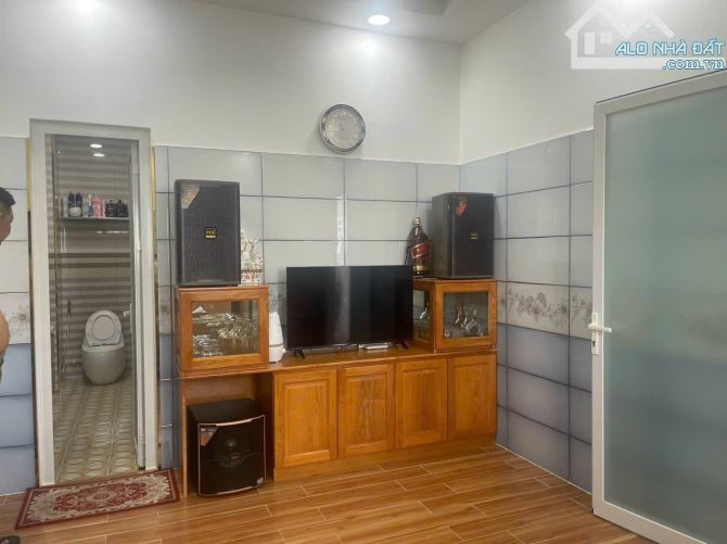 Xuất Cảnh Bán Gấp CHDV Giảm 1.2 tỷ còn 12.5 tỷ Nhà 1/HXT Nguyễn Quý Anh 5mx18m 5 Tầng - 1
