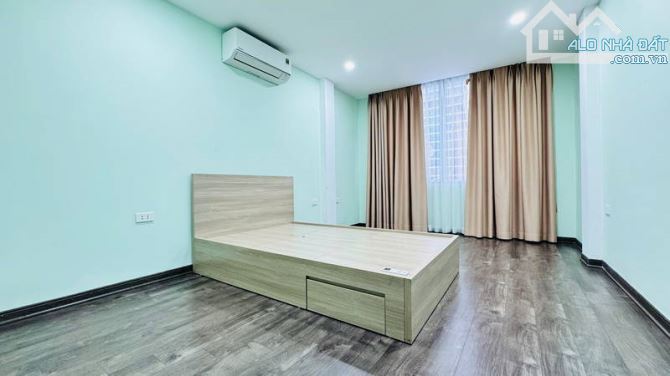 BÁN NHÀ BỒ ĐỀ -LONG BIÊN- 65M² - 5 TẦNG - NGÕ Ô TÔ THÔNG - SÁT PHỐ HỒNG TIẾN - CHỈ 12.2 TỶ - 1