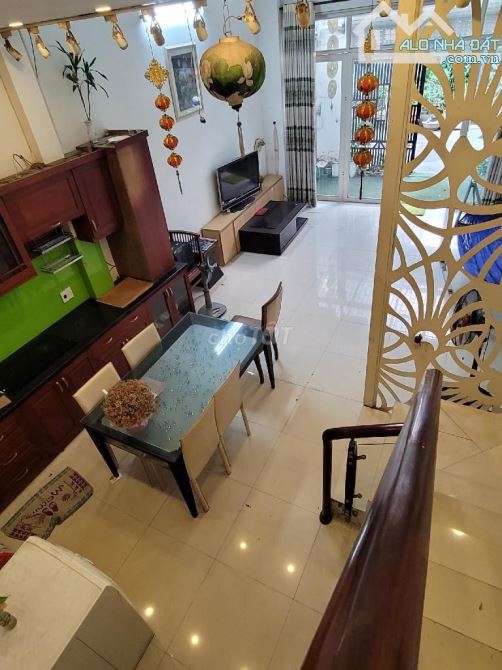 Nhà 3 tầng, Nguyễn Duy Trinh, 60m2, ngang 4.5m, ở ngay, nhỉnh 4 tỷ - 1
