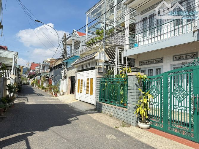 Bán Villa 2 Tầng 3 Phòng Ngủ Đã Hoàn Công Đường Phan Chu Trinh Phường 9 Đà Lạt 12 Tỷ - 1