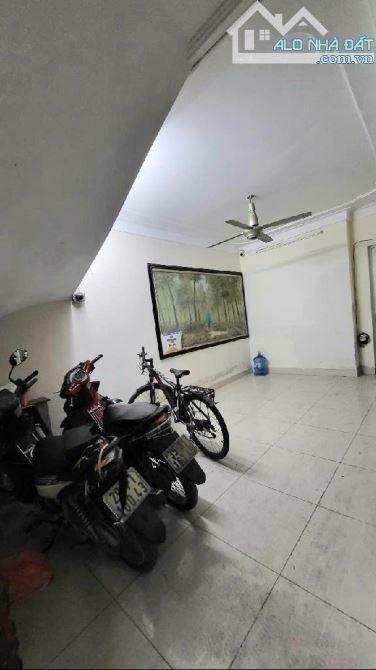 Nhà phố Đội Cấn, 47m, 4 tầng, 10m ô tô. - 1