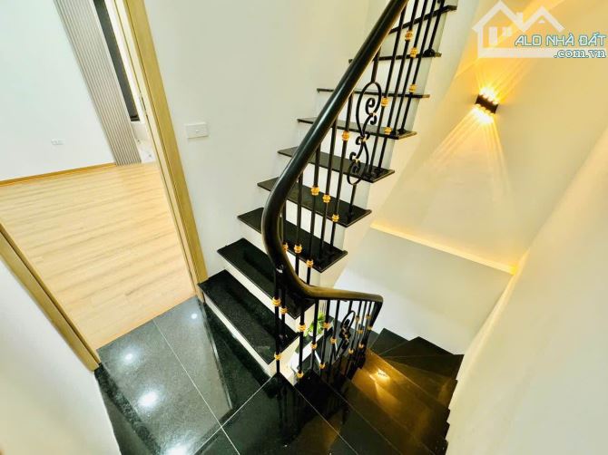THANH TRÌ - ĐƯỜNG 70- NHÀ DÂN XÂY - 4 TẦNG - 35M - Ô TÔ DỪNG ĐỖ CÁCH 10M - GIÁ CHỈ 4.XX TỶ - 1