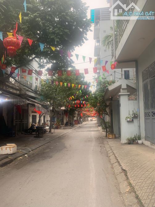 BÁN ĐẤT THỤY PHƯƠNG 40M2, SỔ ĐỎ, NGÕ NGÁCH THÔNG, Ô TÔ VÀO ĐẤT - 1