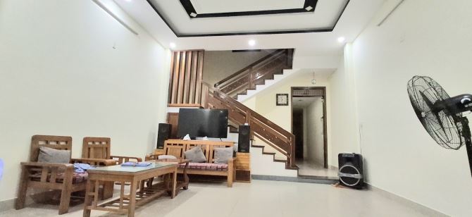 CỰC HIẾM. NHÀ 2 TẦNG NGAY MT BÙI CÔNG TRỪNG - HÒA XUÂN. DT: (5x20) VUÔNG VỨC. CHỈ 5,4 TỶ - 1
