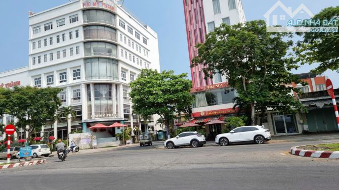 Bán Đất Nguyễn Tất Thành. 3 Mặt Tiền.180m2 - 1