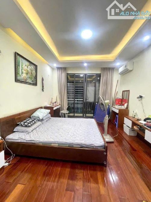 Bán nhà lô góc 40m2, 5T, MT 4m, giá 6 tỷ. Minh Khai, Hai Bà Trưng - 1