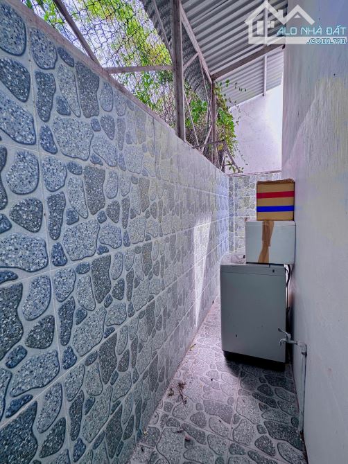 Cần bán nhà mới 3 phòng 2 wc Huỳnh Tấn Phát Phan Rang kề khu K1 - 12