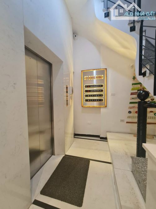 Cần bán toà nhà Văn Phòng Mặt Phố Hoàng Quốc Việt, DT 322m2 x10T, MT 10.6m. Giá 245 Tỷ - 2