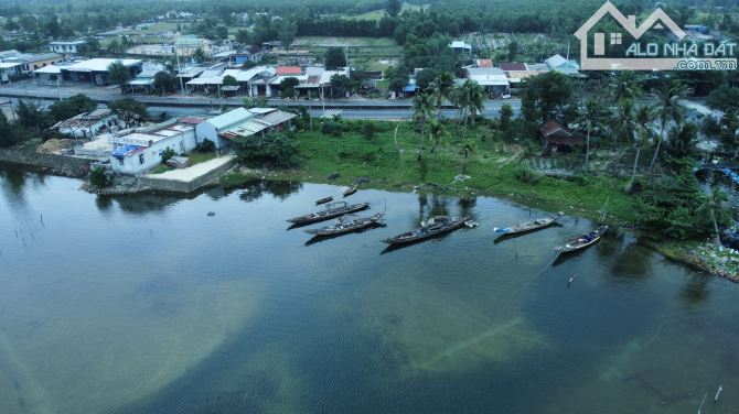 Bán thửa đất ngay mặt tiền đường Lạc Long Quân - Nhìn thẳng ra đầm Lập An - Pháp lý chuẩn - 2