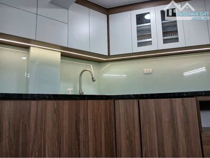 BÁN NHÀ MẶT NGÕ PHỐ KIM HOÀ TRUNG TÂM QUẬN ĐÔNG ĐA 30M2;6 TẦNG;MẶT 4M;4 PN;5,95 TỶ.NHÀ TIỆ - 2