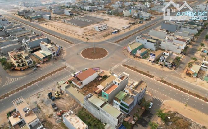 Cần bán miếng đất 125m2 Khu TĐC Lộc An - Bình Sơn giá 2tỷ, ngay Trung Tâm TP.Sân Bay - 2