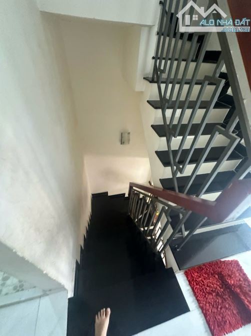 Tám Danh p4 Q8, nở hậu, view landmark bitexco, 32m2, cách mặt tiền 10m - 2