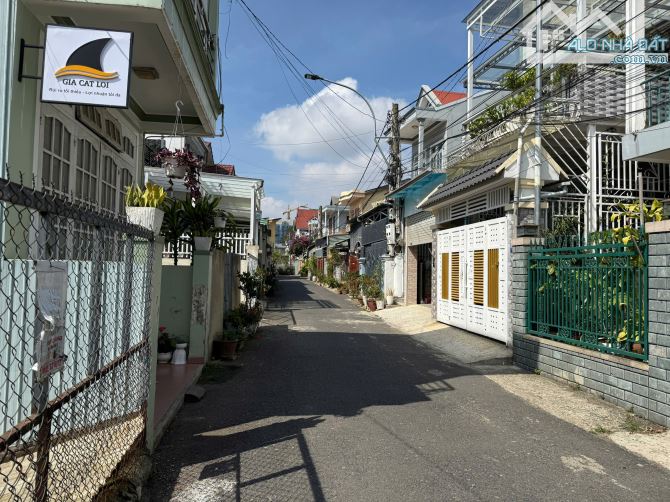 Bán Villa 2 Tầng 3 Phòng Ngủ Đã Hoàn Công Đường Phan Chu Trinh Phường 9 Đà Lạt 12 Tỷ - 2