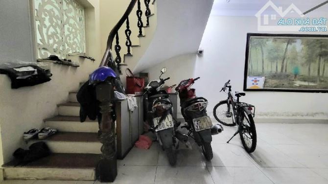 Nhà phố Đội Cấn, 47m, 4 tầng, 10m ô tô. - 2