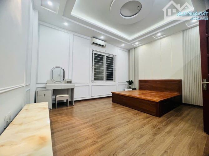 BÁN NHÀ PHỐ NGUYỄN TRÃI - THANH XUÂN - FULL NỘI THẤT - 38.5M X 5 TẦNG - MT 4M - 2