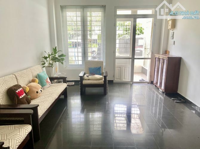 Nhà bán khu Compound Điện Biên Phủ, P.17, Bình Thạnh - DT: 4 X 16 - 3 Tầng -  Giá: 14,5 tỷ - 2