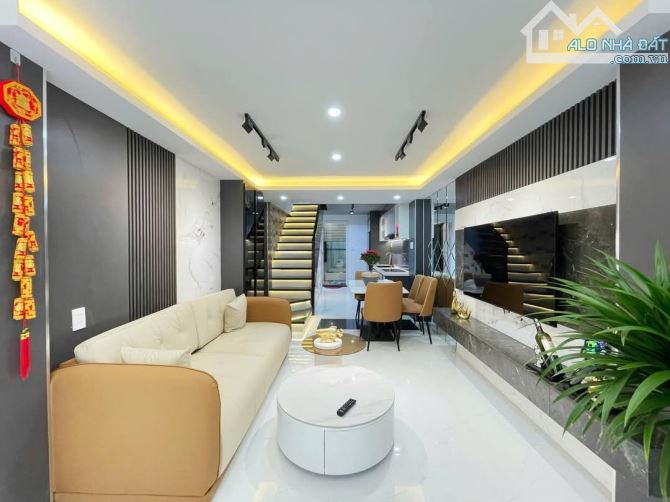 Bán nhà đẹp 2,5 Tầng K90 Nguyễn Văn Linh, Quận Hải Châu, Gần Cầu Rồng, Gía 4,25 Tỷ - 2