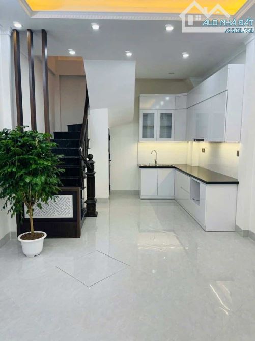 💥💥5 TẦNG MỚI XÂY PHỐ THANH LÂN- Ô TÔ ĐỖ CỔNG - ĐÓN QH VÀNH ĐAI 2.5💥💥NHỈNH 5 TỶ - 2