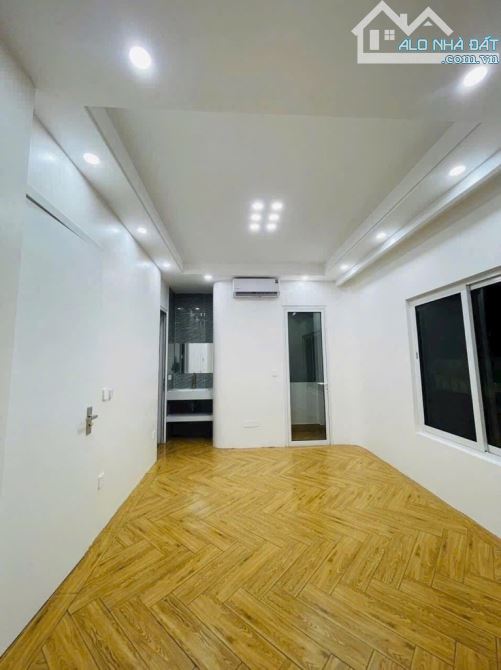 🏡Yên Hoà 5 tầng mặt tiền khủng 4.5 Mét nhỉnh 8 Tỷ - SIÊU PHẨM - NHÀ XÂY MỚI  CỨNG  - 6 TẦ - 2