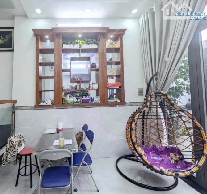 Hiếm Thủ Đức, Hẻm ô tô, Gấp bán, 3 tầng mới, DtSd 174m2, Giá 7.5ty - 3