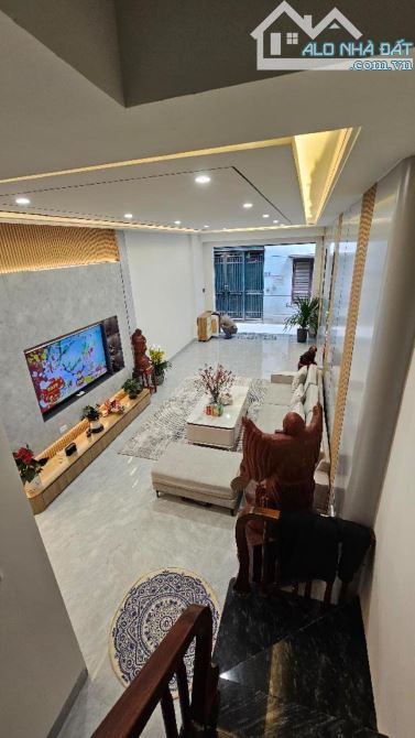 SIÊU PHẨM  BỒ ĐỀ - HOÀNG NHƯ TIÊP - 7 TẦNG THANG MÁY - FULL NỘI THẤT CAO CẤP - GẦN Ô TÔ TR - 3