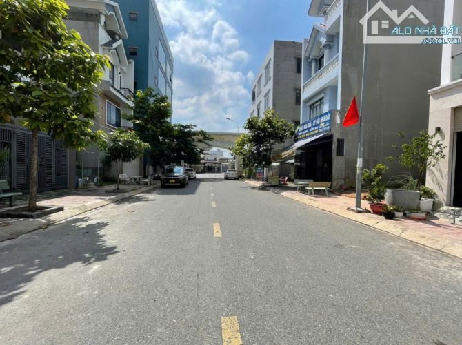 Đất đẹp ngay ngã tư trung tâm kdc Phú Hồng Thịnh 6,9,10 gần BigC Go Tp. Dĩ An - 3