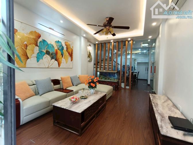 BÁN NHÀ PHỐ NGỌC LÂM LONG BIÊN NHỈNH 12 TỶ 44M ,5TẦNG, FULL NT, Ô TÔ TRÁNH,KINH DOANH MẠNH - 3