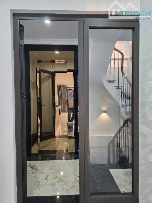 Bán nhà Pháo Đài Láng - Đống Đa DT: 40m2, 6 tầng, MT 3.6m, giá 17.5 tỷ - 3