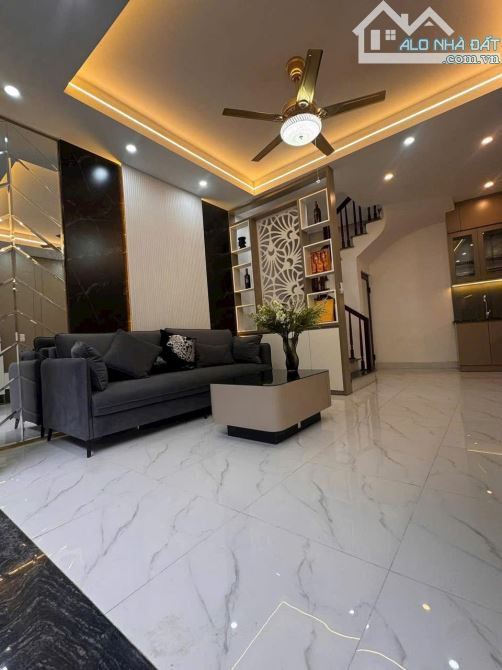 Bán Nhà Xuân La - Ngay Ngoại Giao Đoàn - Tây Hồ - 35M x 5 Tầng ,Mặt Tiền 4.2M Giá 6 Tỷ Hơn - 3
