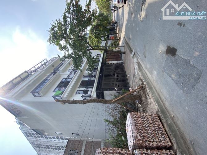 PHÚC LỢI 75M2 ĐẤT GIÁ 13.5TỶ ÔTÔ ĐỖ CỬA VÀO ĐẤT - PHÂN LÔ - VỈA HÈ - VIEW THOÁNG VĨNH VIÊN - 3