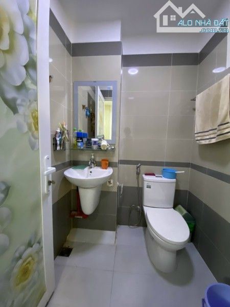 Bán nhà(4,5x18m) hẻm 1 sẹc Bùi Đình Túy 2 tầng 3pn2wc giá 9 tỷ 2 - 3